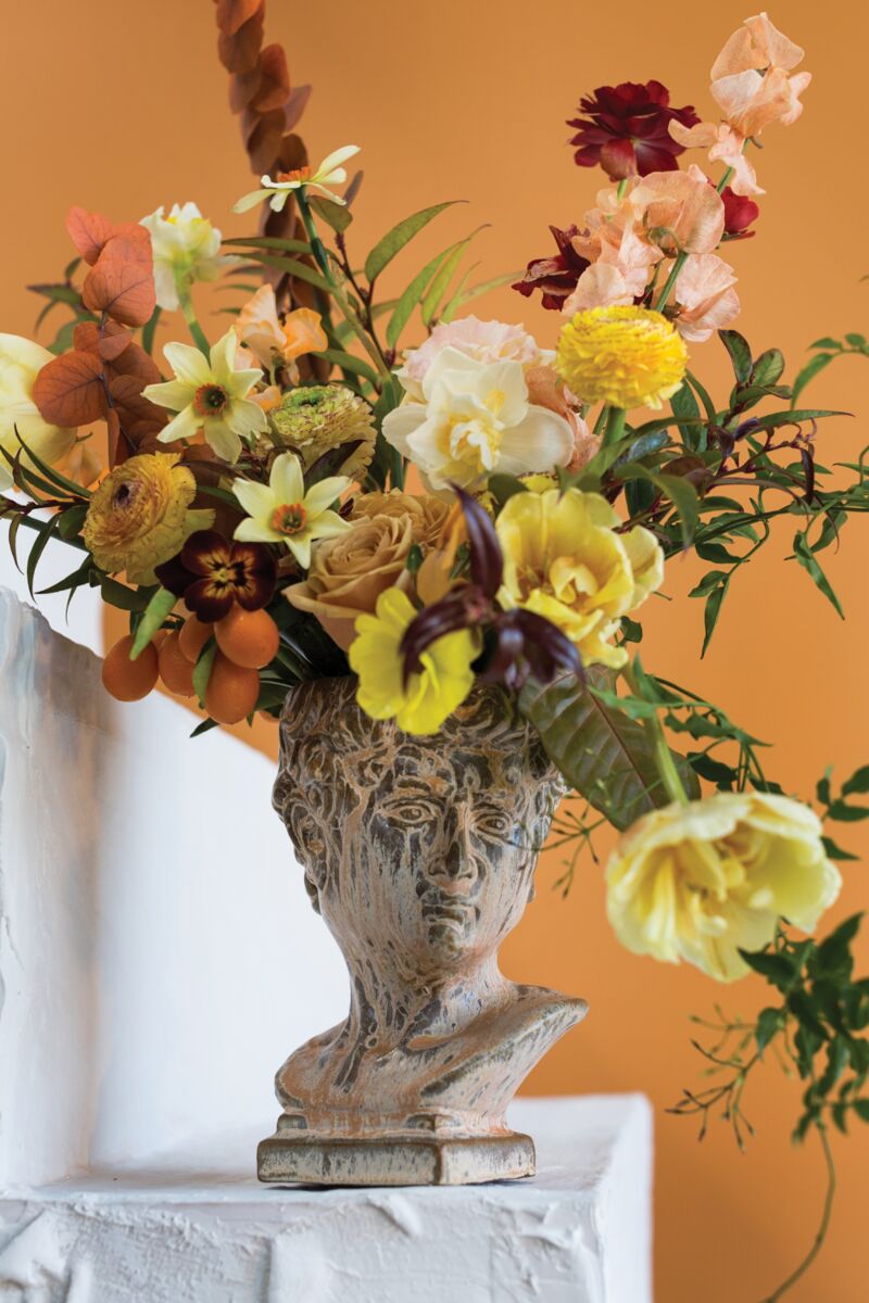 PAOLO VASE 6"x 5.5"x 8.5"