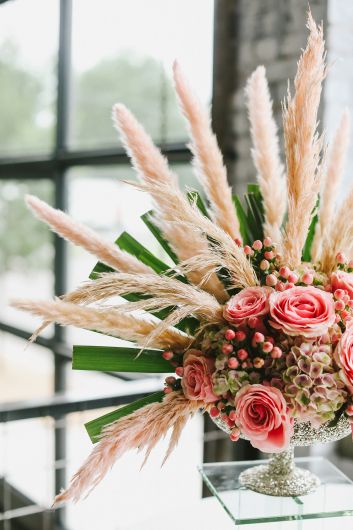 DRIED PAMPAS GRASS WHITE 25.5" SET/6
