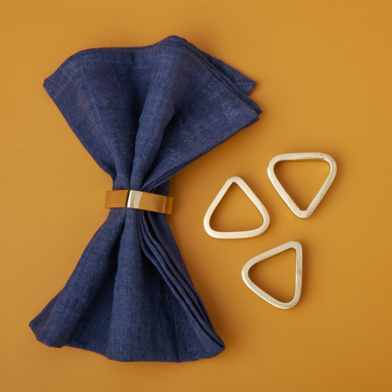 TRIANGLE NAPKIN GOLD
