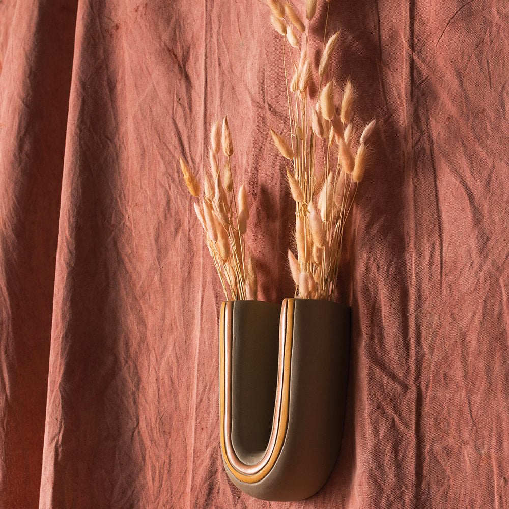 RONI WALL HANGING 6.25 x 3.0 x 9.25"