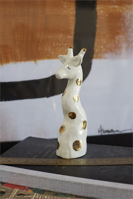 SERENGETI FIGURINE GIRAFFE 2" x 1.50" x 6.50"