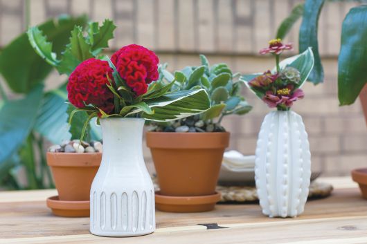 FEM ROSA BUDVASE WHITE 2.5 X 2.75"