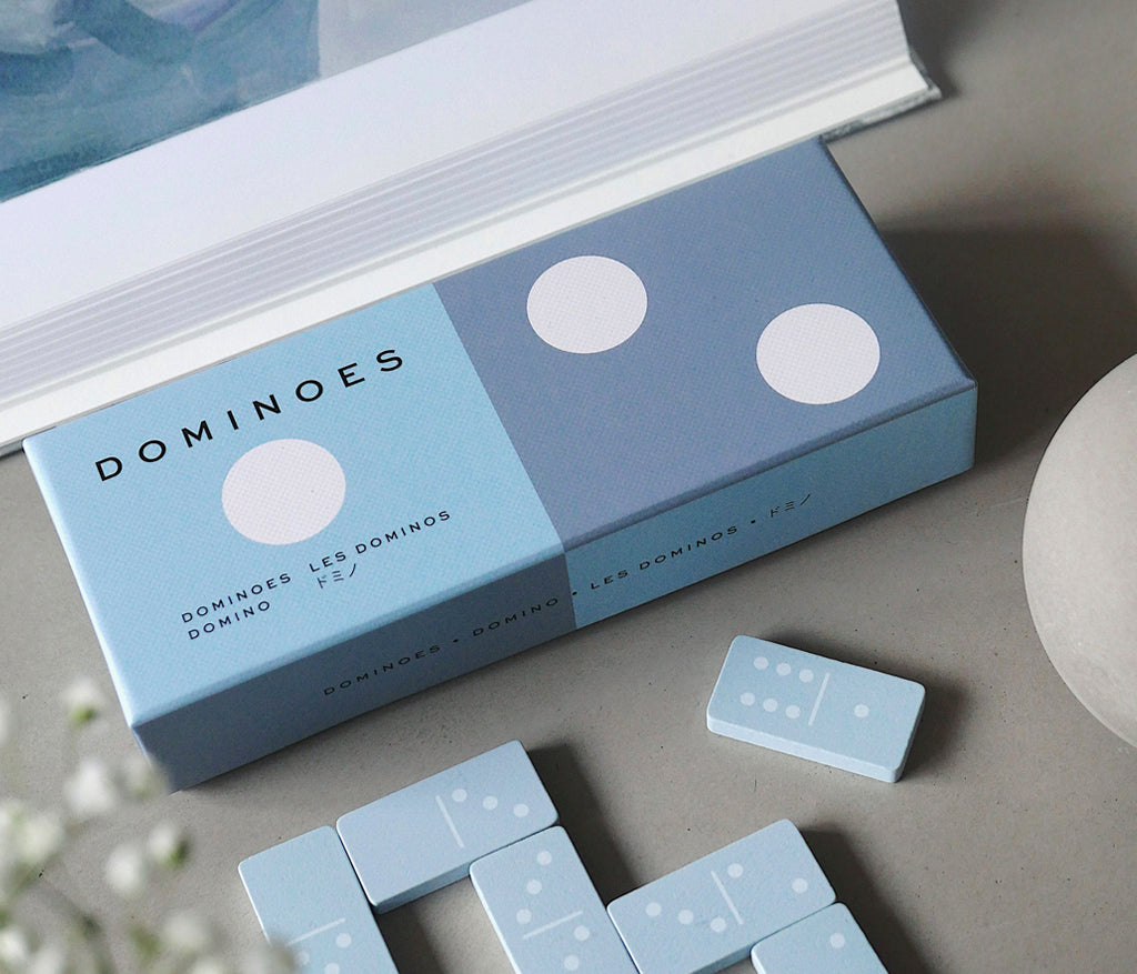PLAY DOMINO