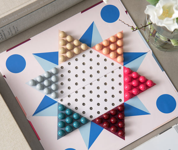 PLAY CHINESE CHECKERS